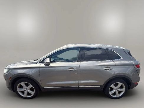 Used 2017 Lincoln MKC Premiere AWD/4WD image 2