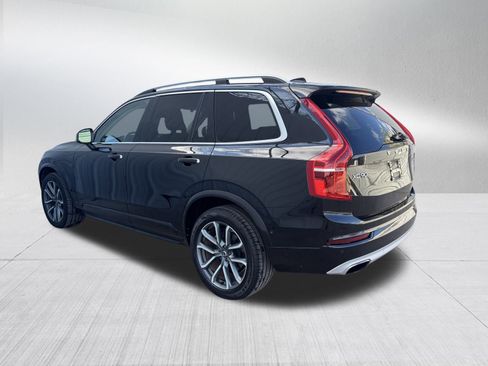 Used 2017 Volvo XC90 T6 Momentum w/ Vision Package image 5