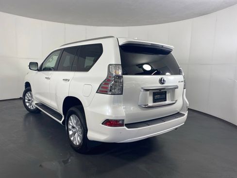 Certified 2023 Lexus GX 460 Premium w/ Premium Package AWD/4WD image 9