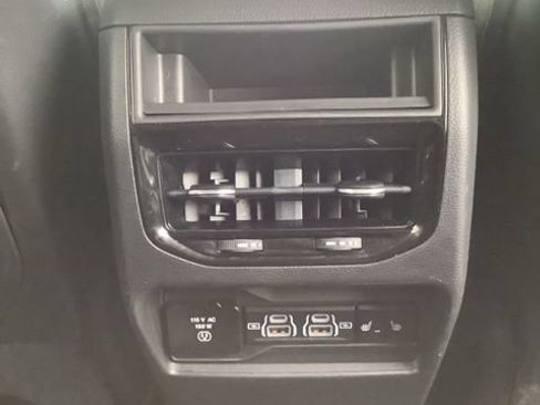 Certified 2023 Jeep Grand Cherokee Limited w/ Luxury Tech Group II AWD/4WD image 20
