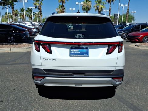 Certified 2025 Hyundai Tucson Limited FWD image 5