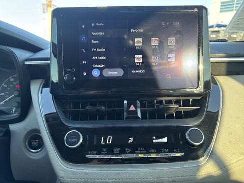 Used 2023 Toyota Corolla Cross LE FWD image 19