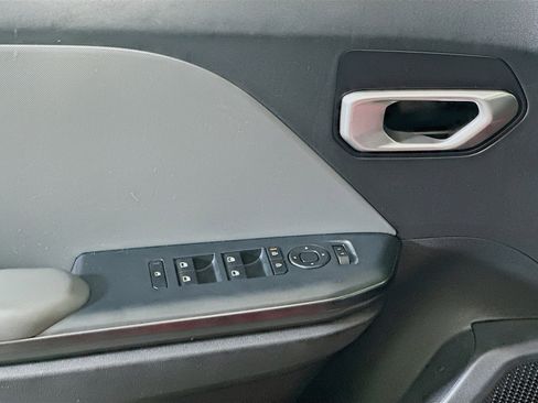 Used 2025 Kia K4 LXS image 15