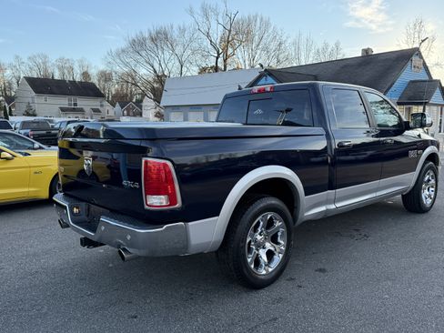 Used 2017 RAM 1500 Laramie w/ Convenience Group AWD/4WD image 6