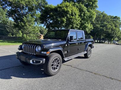 Used 2022 Jeep Gladiator Overland w/ Popular Equipment Package