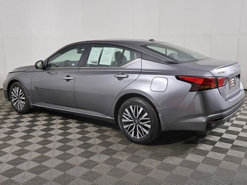 Used 2023 Nissan Altima 2.5 SV image 10