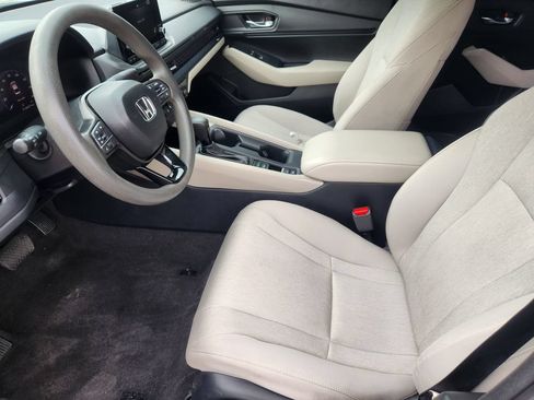 Used 2023 Honda Accord EX image 11