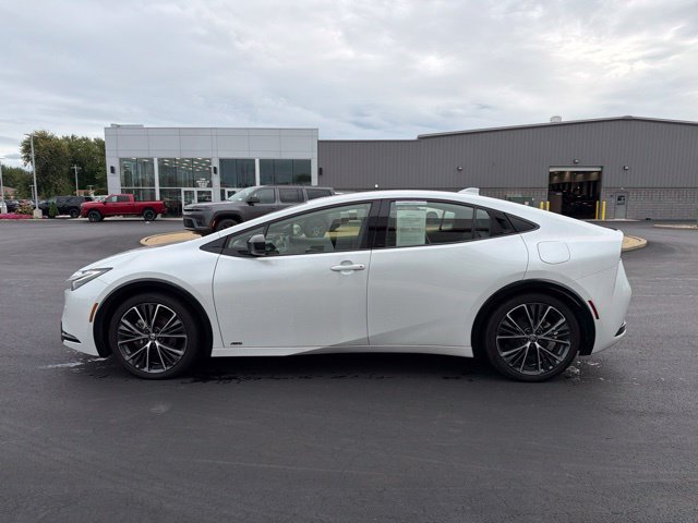 Certified 2025 Toyota Prius XLE AWD/4WD image 4