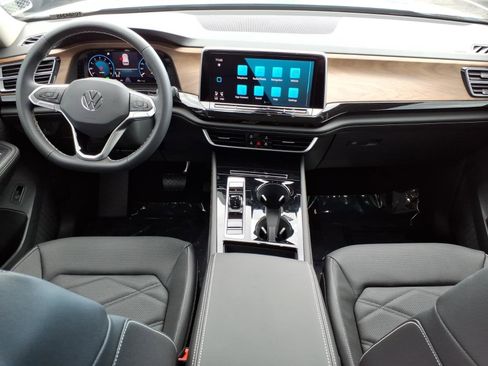 New 2026 Volkswagen Atlas SE image 13