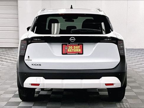 New 2026 Nissan Kicks SV image 5