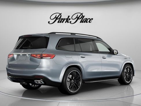 New 2026 Mercedes-Benz GLS 580 4MATIC image 21
