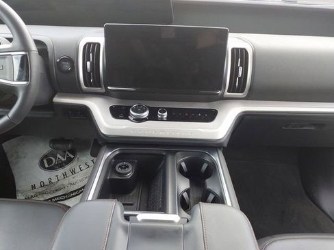 Certified 2025 Ford Expedition Active AWD/4WD image 11
