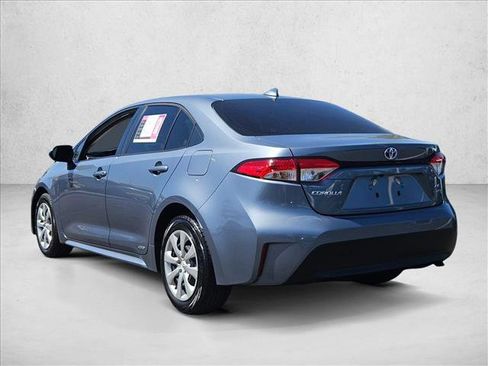 Used 2025 Toyota Corolla LE w/ Carpet Mat Package (TMS) AWD/4WD image 8