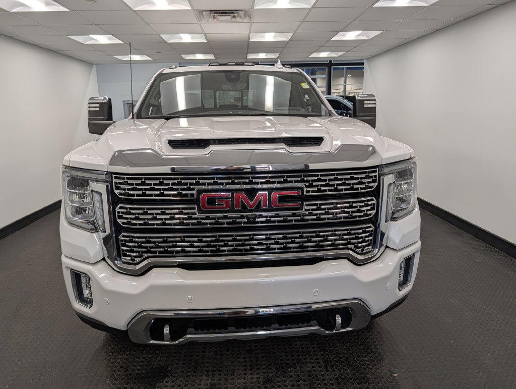 Used 2021 GMC Sierra 3500 Denali w/ Denali Ultimate Package AWD/4WD image 2