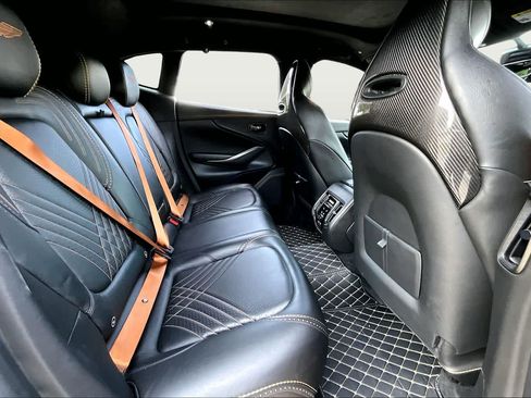 Used 2021 Aston Martin DBX AWD/4WD image 19