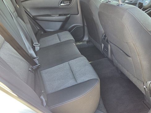 Used 2024 Nissan Rogue SV image 14