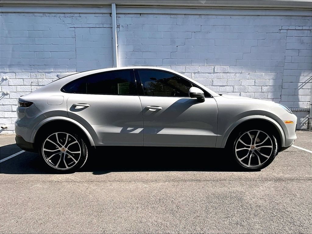 Certified 2023 Porsche Cayenne Platinum Edition AWD/4WD image 6