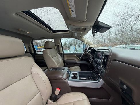 Used 2018 Chevrolet Silverado 1500 LTZ Z71 w/ LTZ Plus Package AWD/4WD image 32
