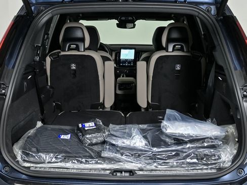 New 2026 Volvo XC90 B6 Plus w/ Protection Package Premier image 30