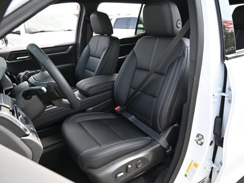 New 2026 GMC Acadia Elevation w/ Black Edition FWD image 18