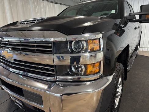 Used 2017 Chevrolet Silverado 2500 LT AWD/4WD image 14