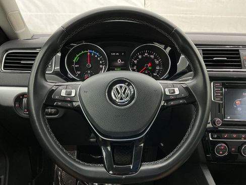 Used 2016 Volkswagen Jetta SEL Premium FWD image 32