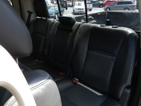 Used 2015 RAM 2500 Laramie w/ Protection Group AWD/4WD image 43