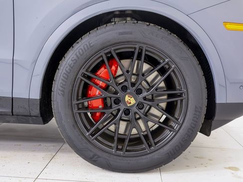New 2026 Porsche Cayenne S image 29