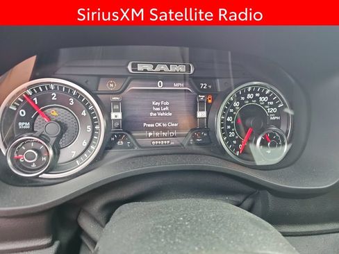 Used 2020 RAM 1500 Big Horn AWD/4WD image 10