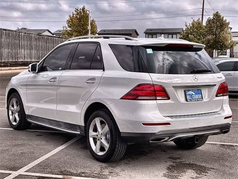 Used 2019 Mercedes-Benz GLE 400 4MATIC image 4