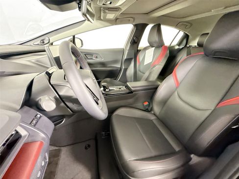 New 2026 Toyota Prius Plug-In Hybrid FWD image 15