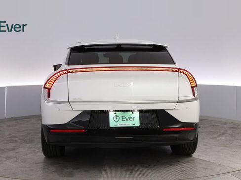 Used 2024 Kia EV6 Wind RWD image 15