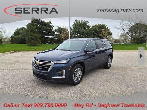 Used 2023 Chevrolet Traverse LT FWD image 1