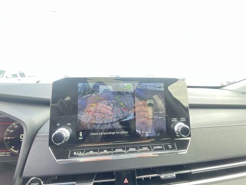 New 2025 Mitsubishi Outlander SE image 17