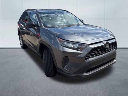Used 2021 Toyota RAV4 LE FWD image 5