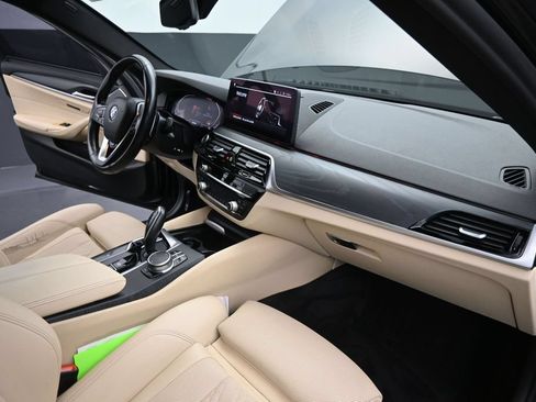 Used 2022 BMW 530i w/ Convenience Package RWD image 20