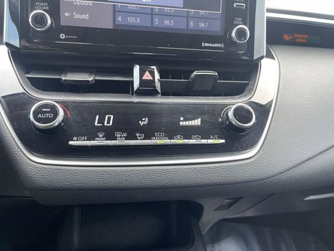 Used 2021 Toyota Corolla LE FWD image 40