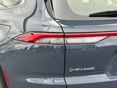 Used 2025 Toyota Crown Signia w/ Advanced Technology Package image 26