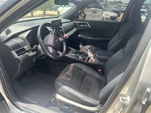 Used 2022 Mitsubishi Outlander SEL Black Edition FWD image 7