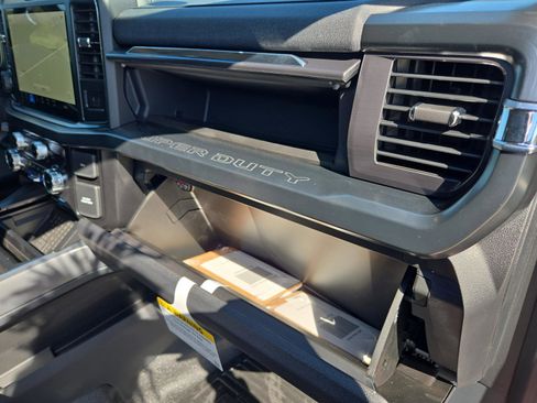 New 2025 Ford F250 Lariat w/ Lariat Ultimate Package image 38