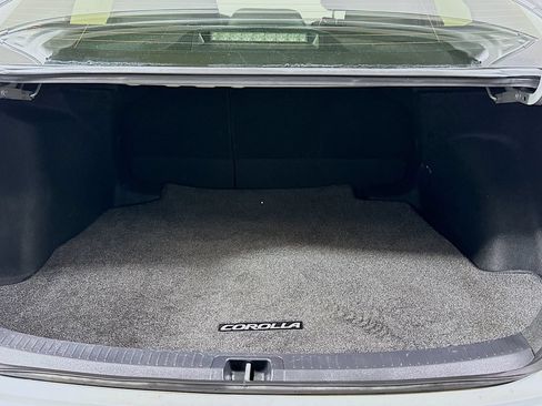 Used 2020 Toyota Corolla LE FWD image 16