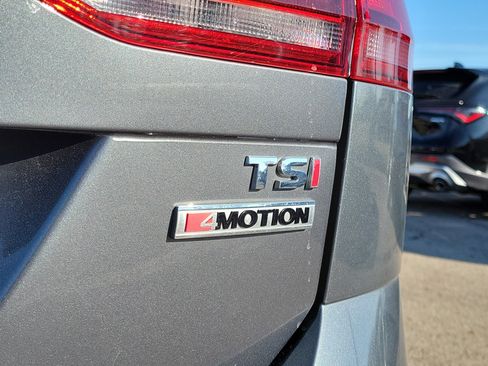 Used 2017 Volkswagen Golf Alltrack S image 8