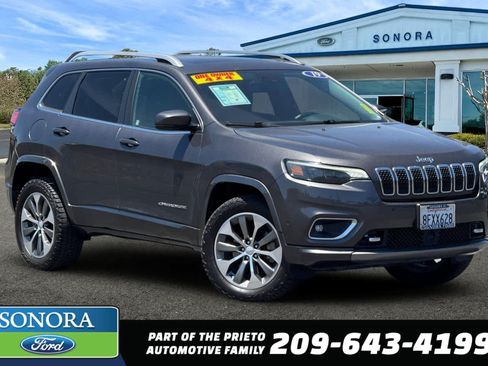Used 2019 Jeep Cherokee Overland w/ Technology Group AWD/4WD image 1