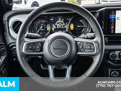 Used 2024 Jeep Wrangler Unlimited Sahara AWD/4WD image 30