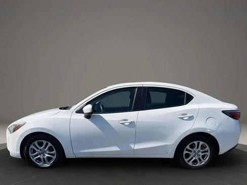 Used 2016 Scion iA FWD image 8