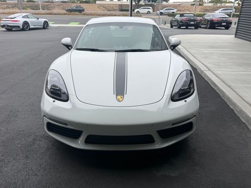 Certified 2024 Porsche 718 Cayman RWD image 15