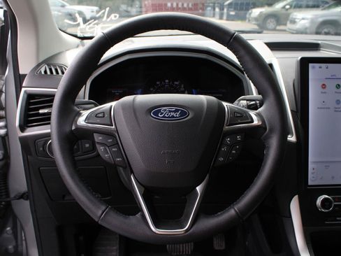 Used 2024 Ford Edge SEL AWD/4WD image 12