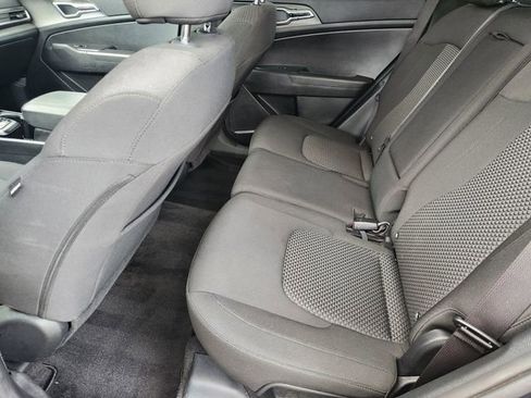 Used 2025 Kia Sportage LX FWD image 24