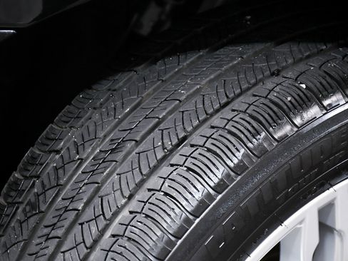 Used 2025 Porsche Macan image 84