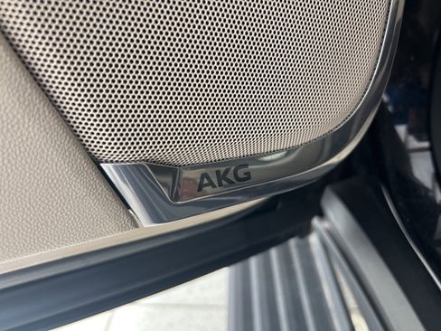 Used 2021 Cadillac Escalade ESV Premium Luxury Platinum image 22